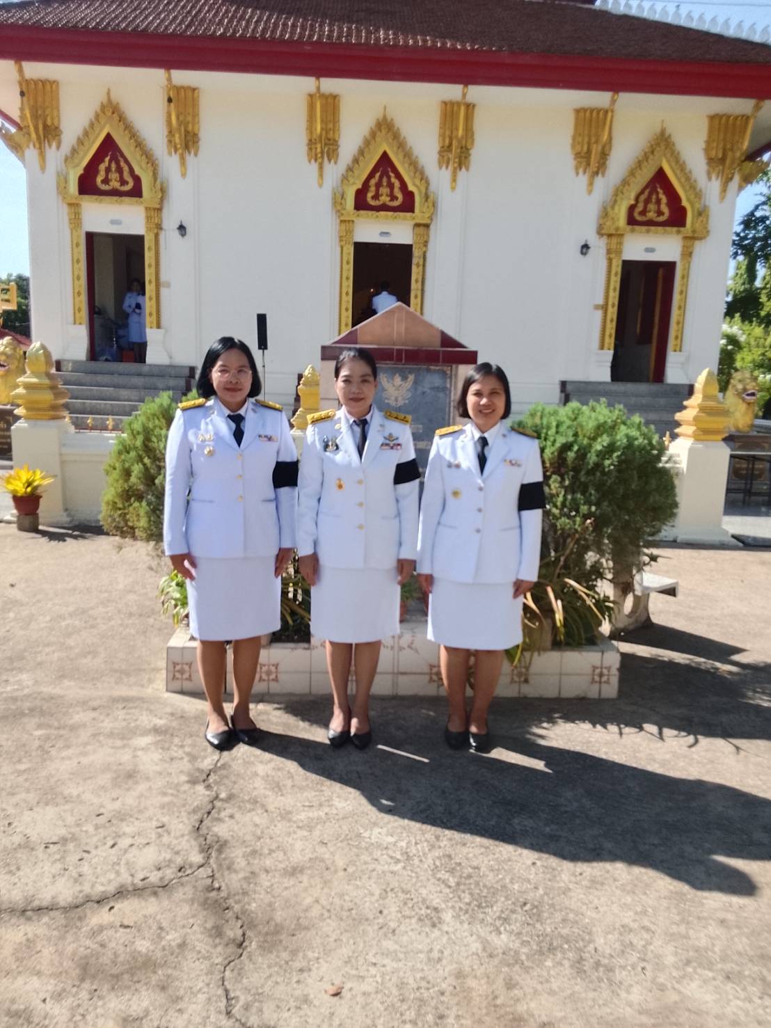 title - ส.ป.ก.ยโสธร ร่วมงานพิธีทางศาสนา ถวายเป็นพระกุศล แด่สมเด็จพระเจ้าลูกเธอ  เจ้าฟ้าพัชรกิติยาภา นเรนทิราเทพยวดี กรมหลวงราชริณีสิริพัชร มหาวัชราชธิดา  ในวาระครบ 15 วัน (ปัณรสมวาร) ณ พระอุโบสถ วัดศรีธรรมมาราม (พระอารามหลวง)